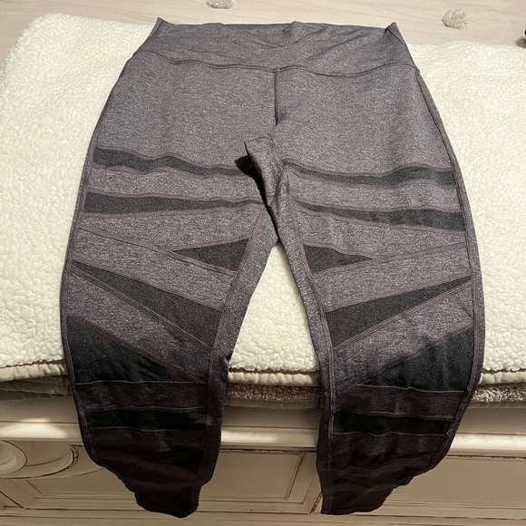 Lululemon Wunder Under Criss Cross Mesh Leggings - Picture 2 of 5